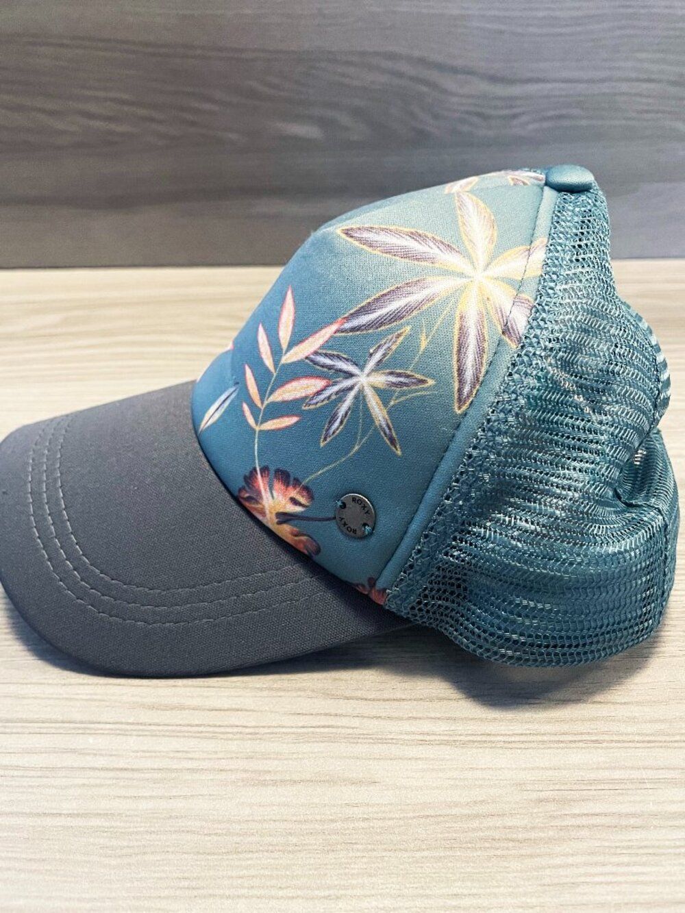 Roxy Floral Mesh Trucker Hat Adjustable Snapback Blue Gray Tropical Cap